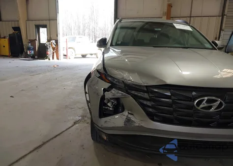 2022 Hyundai Tucson Sel z USA, uszkodzony, nr VIN 5NMJF3AE9NH127934